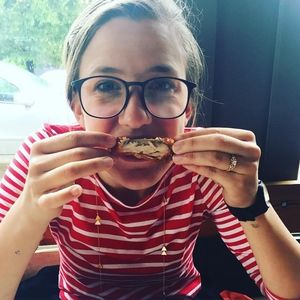 Meet your Posher, Emily