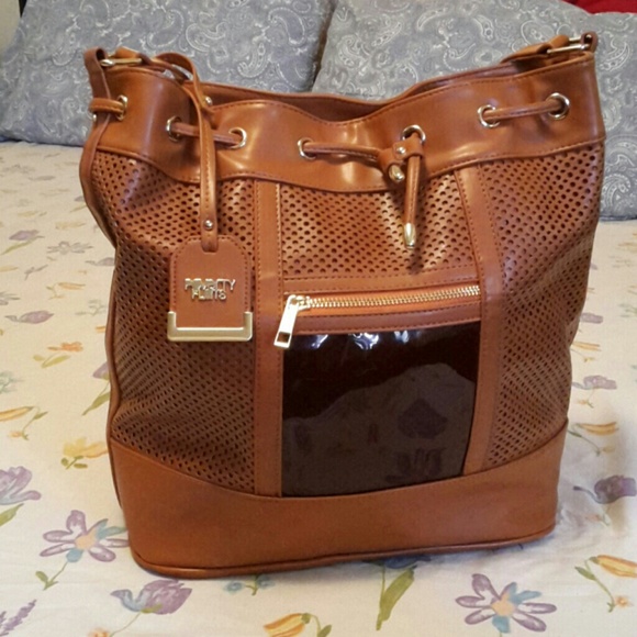 POVERTY FLATS BUCKET BAG - Picture 2 of 4