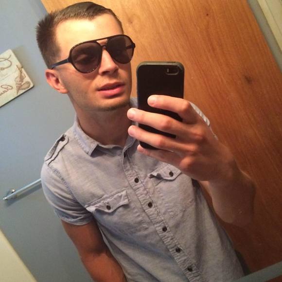 Meet your Posher, Ryan - Picture 1 of 1