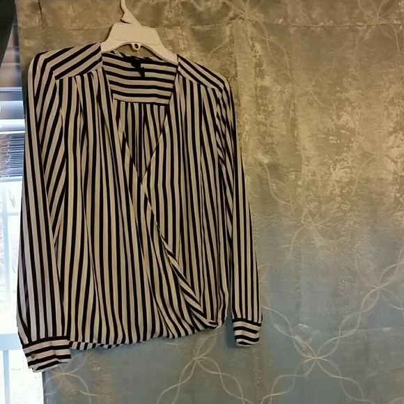 H&M deep V top