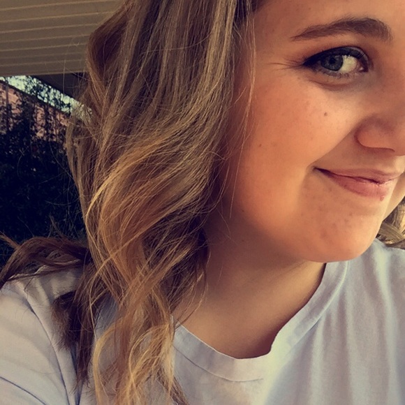 Meet your Posher, Shayla - Picture 1 of 1