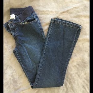 Boot cut maternity jeans 💚