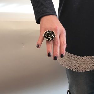 Black flower ring