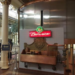 Meet your Posher, Dustin