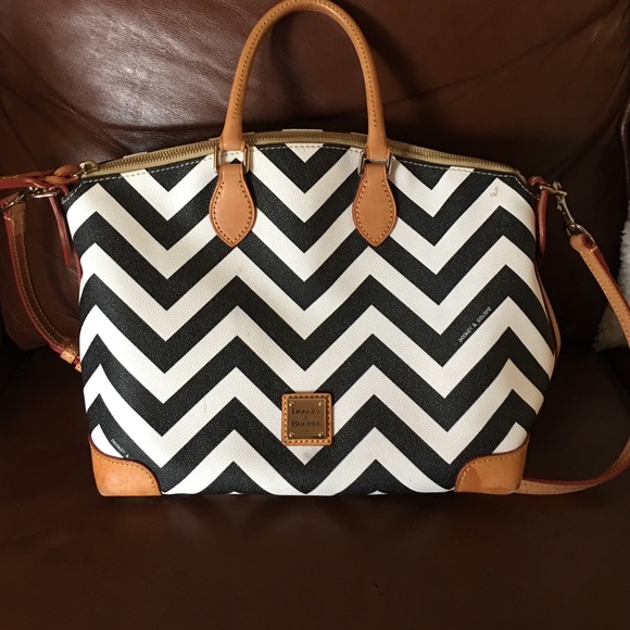 Dooney & Bourke shoulder/crossbody bag.