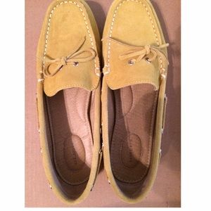 Women's Loafer-style Shoe