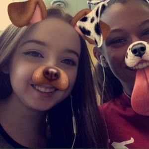 Meet your Posher, Macy