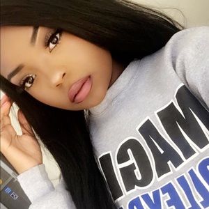 Meet your Posher, Ina