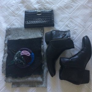 Hand-made felt-wool scarf
