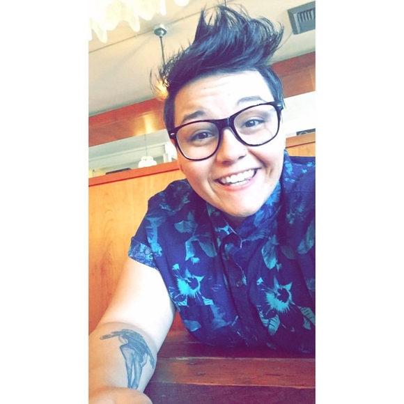 Meet your Posher, Shayla - Picture 1 of 1