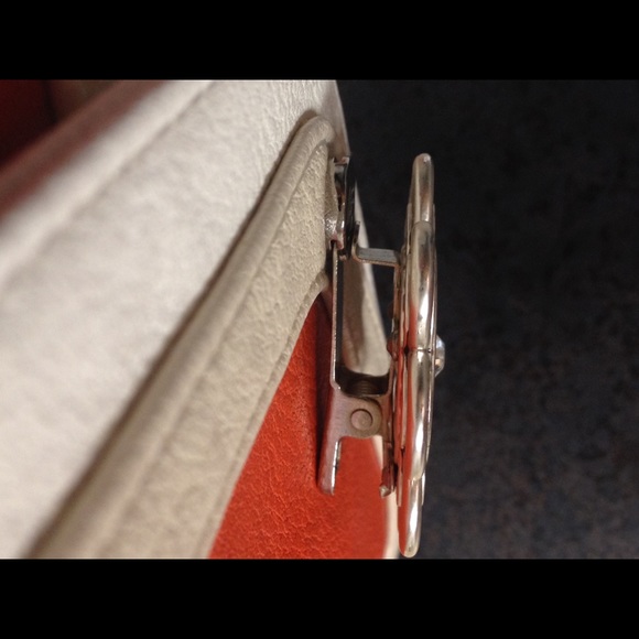 Grace Adele Clip-On - Picture 2 of 3