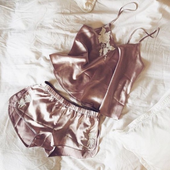 NEW: FORLOVEANDLEMONS SILK PJ TOP ♥️♥️✨✨✨