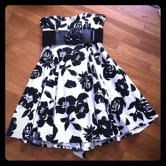 Love Culture Dresses & Skirts - ⛔️SOLD ⛔️White with black flower print