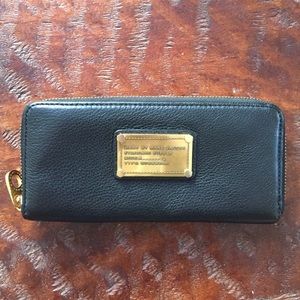 Mark by Marc Jacobs Large Zip Around Wallet