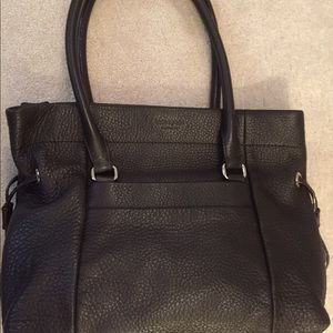 Kate Spade leather hand/shoulder bag.