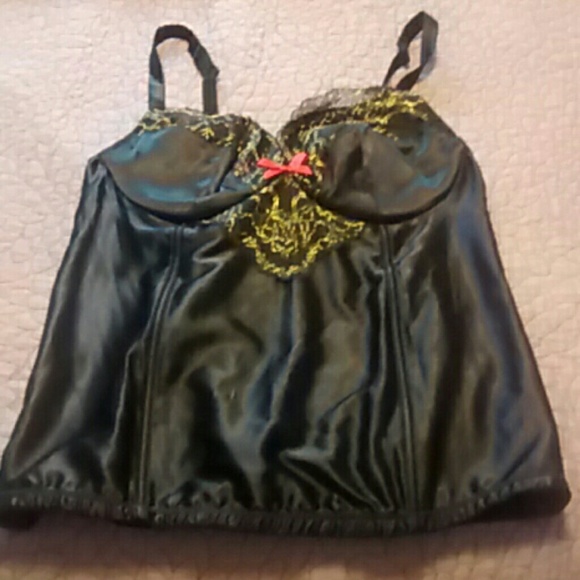 Size 14/16 Cacique Bustier