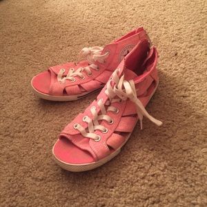 Pink converse