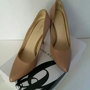 Nine West pumps