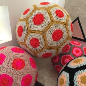 Meet your Posher, Leonora