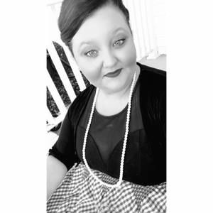 Meet your Posher, Lacey