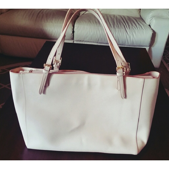 💚SOLD SOLD SOLD 💚 Tory Burch York Buckle tote - Picture 2 of 3