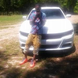 Meet your Posher, Carlos