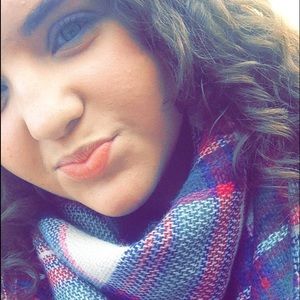 Meet your Posher, Kara