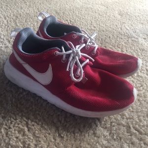 Nike Roshe's Youth