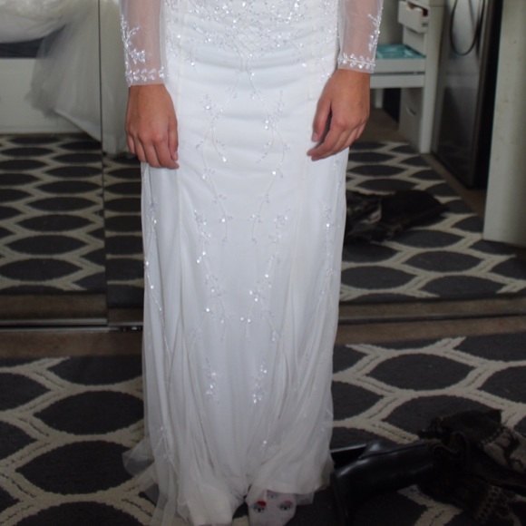 Wedding dress - Picture 3 of 3