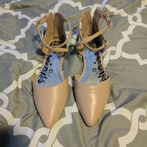 Nude Colored Pointed Flats NWT