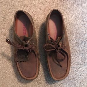 Women's wallabees