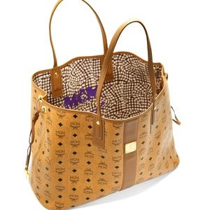 MCM HANDBAG LIZ MEDIUM (Reversible)