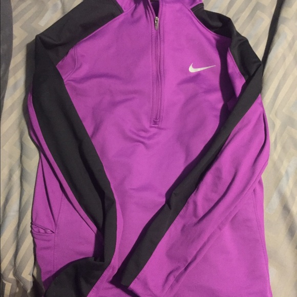 Women's Nike Sweater - Picture 1 of 1