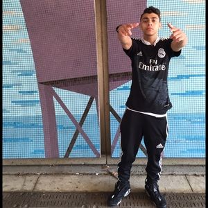 Meet your Posher, Ahmad