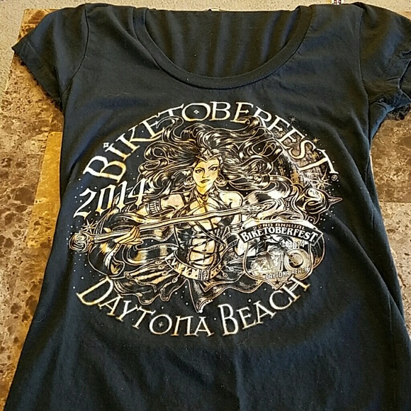 Black V-neck tee
