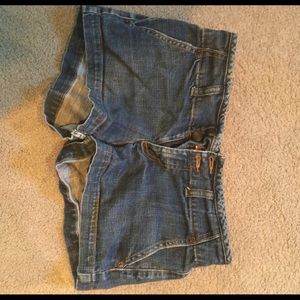 CLOSET CLEAR OUTGap Jean shorts