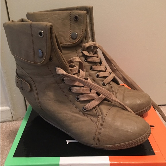 Bucco women's shoe