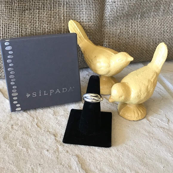 Silpada Sterling Silver Showtime ring R2889