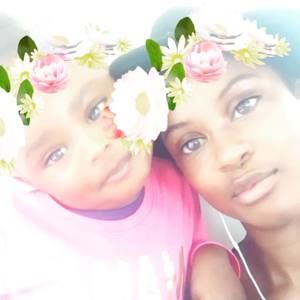 Meet your Posher, Danielle