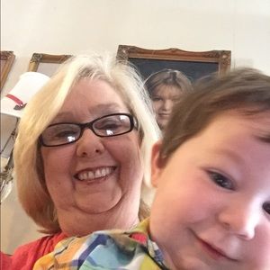 Meet your Posher, Debbie