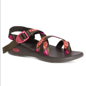 Chaco like new size 10