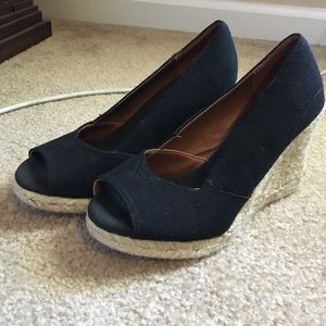 Black wedges-size 8.5
