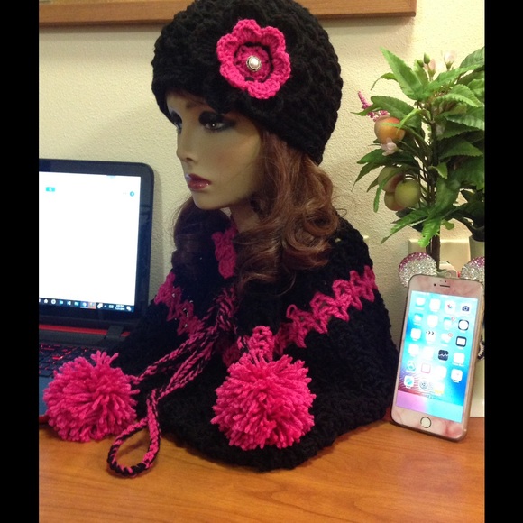 Bulky beanie hat set with cowl scarf