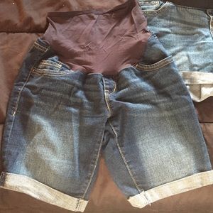 Maternity shorts