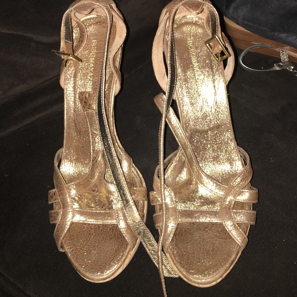 Sandals - Picture 1 of 4