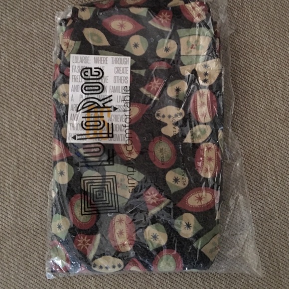 LuLaRoe Pants - OS Christmas leggings by lularoe