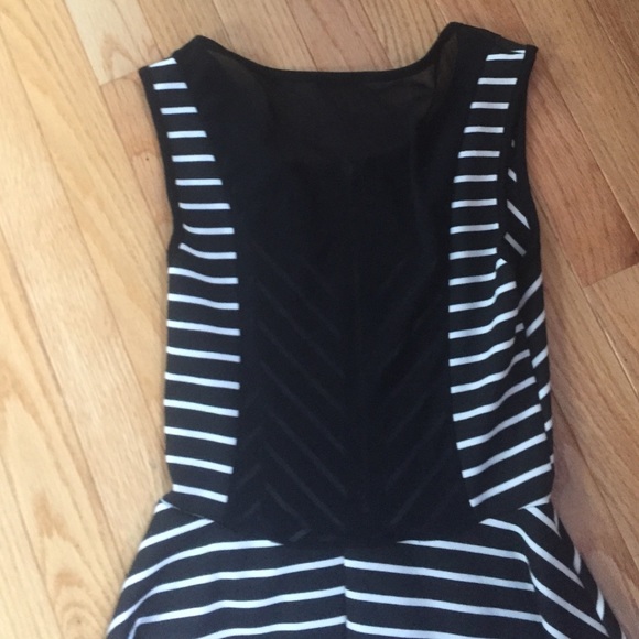 Cute striped dress - Picture 3 of 3