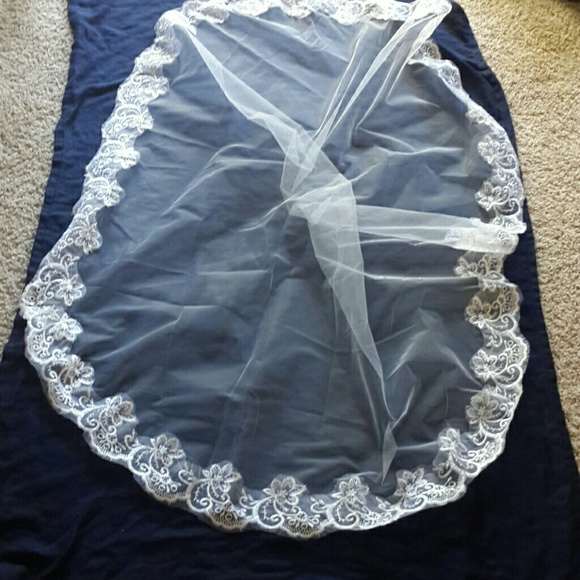 Bridal veil - Picture 4 of 4