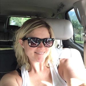 Meet your Posher, Brandi