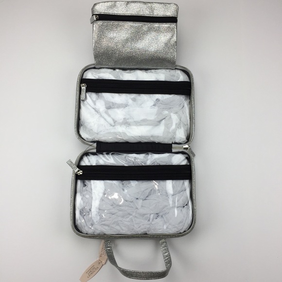 💄FINAL PRICE💄 Victoria's Secret Makeup Case - Picture 3 of 4